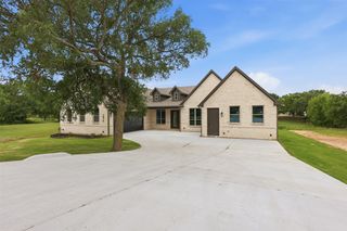 7016 Westover Drive, Granbury, TX 76049