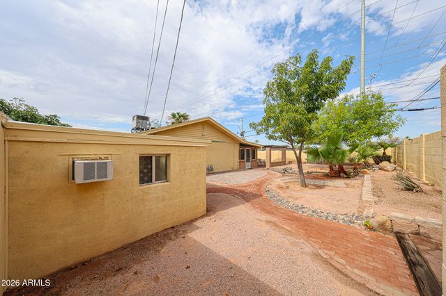 1202 E ALICE Avenue, Phoenix, AZ 85020