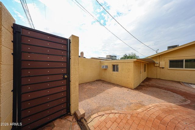 1202 E ALICE Avenue, Phoenix, AZ 85020
