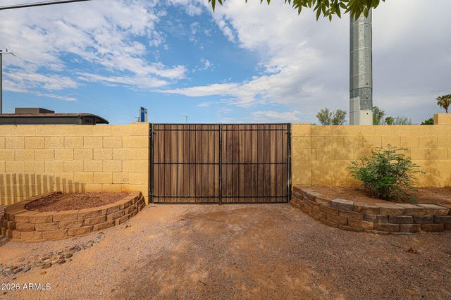 1202 E ALICE Avenue, Phoenix, AZ 85020