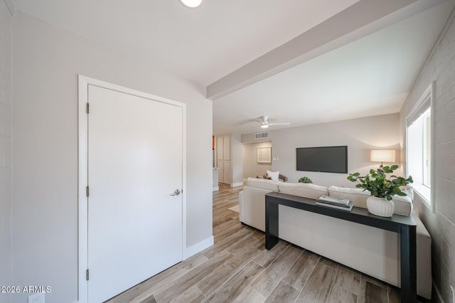 1202 E ALICE Avenue, Phoenix, AZ 85020