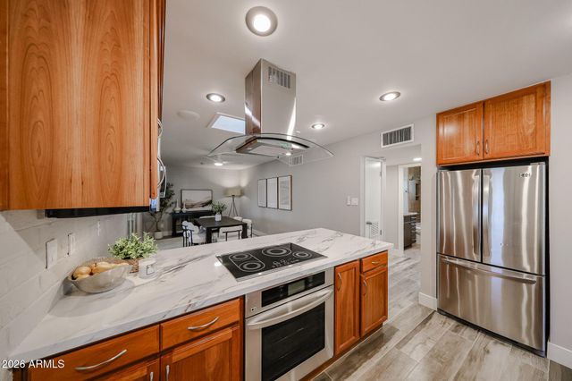 1202 E ALICE Avenue, Phoenix, AZ 85020