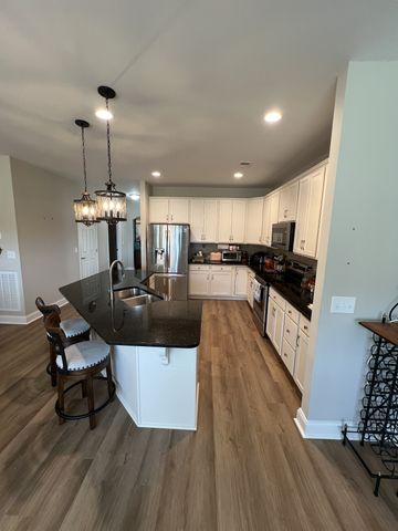 863 Meadowcrest Way, Lebanon, TN 37090