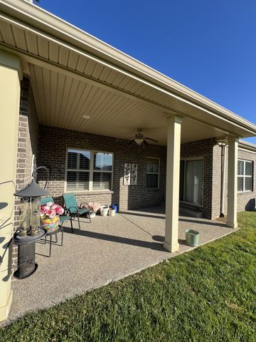 863 Meadowcrest Way, Lebanon, TN 37090