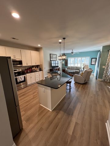 863 Meadowcrest Way, Lebanon, TN 37090