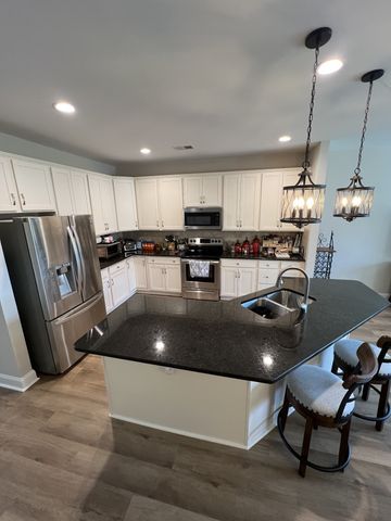 863 Meadowcrest Way, Lebanon, TN 37090