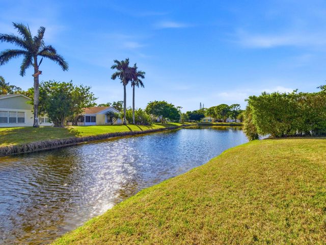 1285 Green Pine Boulevard, West Palm Beach, FL 33409