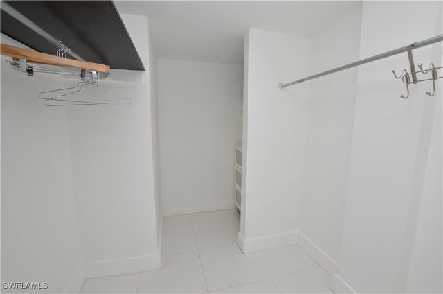 1 Bluebill AVE 503, Naples, FL 34108