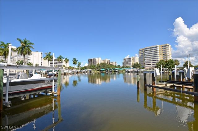 1 Bluebill AVE 503, Naples, FL 34108