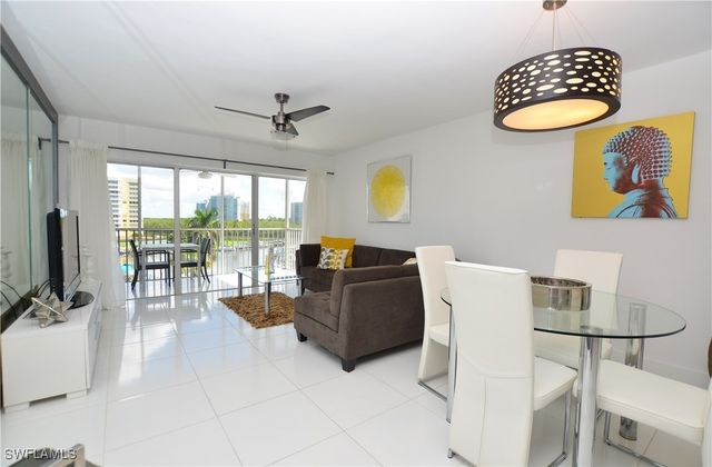 1 Bluebill AVE 503, Naples, FL 34108