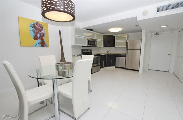 1 Bluebill AVE 503, Naples, FL 34108