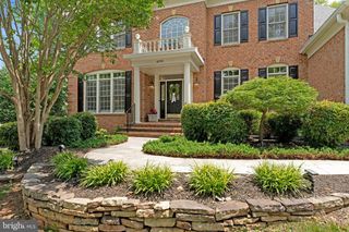 18752 UPPER MEADOW DR, Leesburg, VA 20176