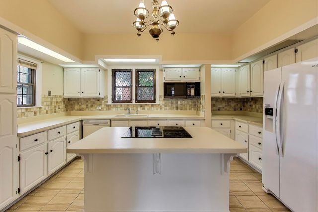 1001 Elgin Avenue, Forest Park, IL 60130