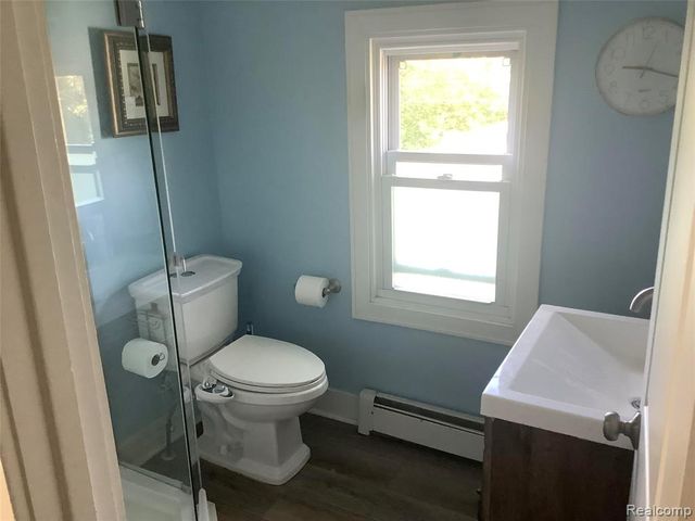 22124 Violet Street, Saint Clair Shores, MI 48082