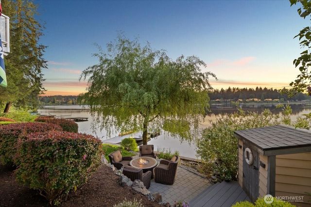 17319 191st Avenue NE, Woodinville, WA 98072