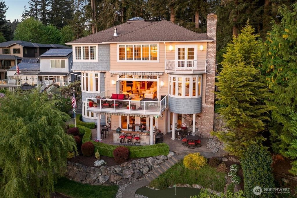 17319 191st Avenue NE, Woodinville, WA 98072