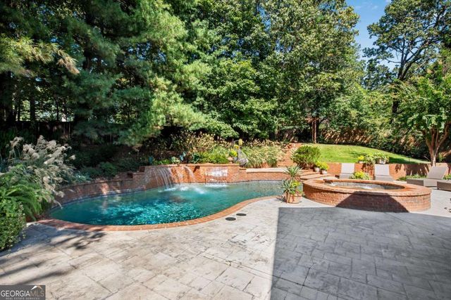 5950 Long Island Drive NW, Atlanta, GA 30328