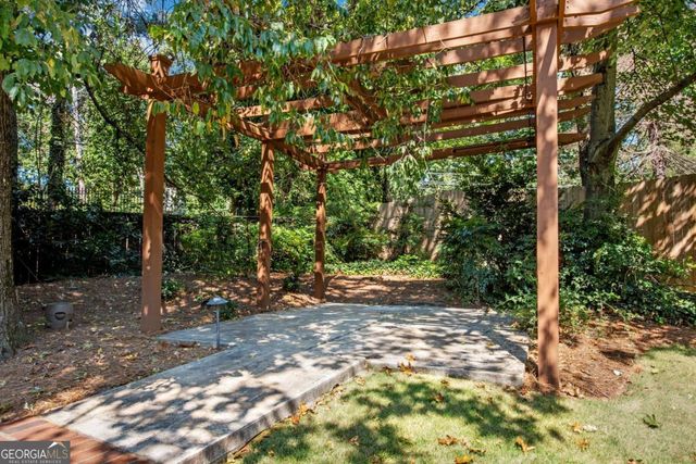 5950 Long Island Drive NW, Atlanta, GA 30328