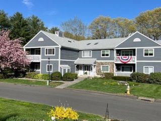 201 Windgate Circle A, Monroe, CT 06468
