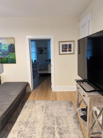 71 Longview Avenue, White Plains, NY 10605