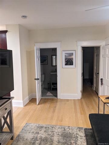 71 Longview Avenue, White Plains, NY 10605