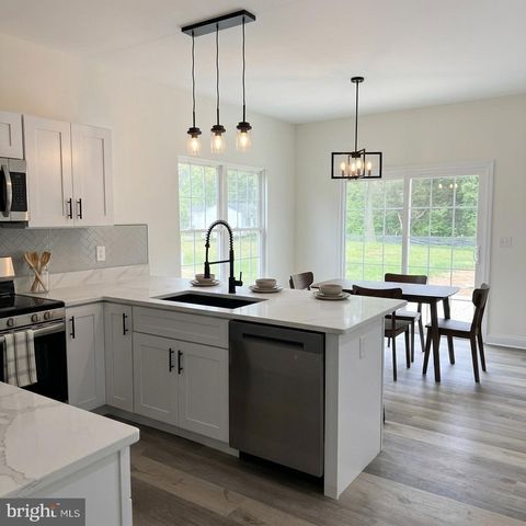 10605 BENCHMARK RD, Fredericksburg, VA 22408