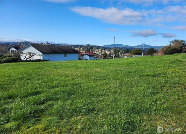 3023 Pawnee Drive, Bremerton, WA 98310