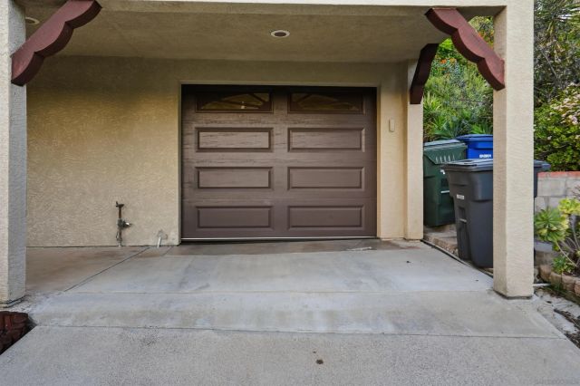 1226 Country Club, Escondido, CA 92029