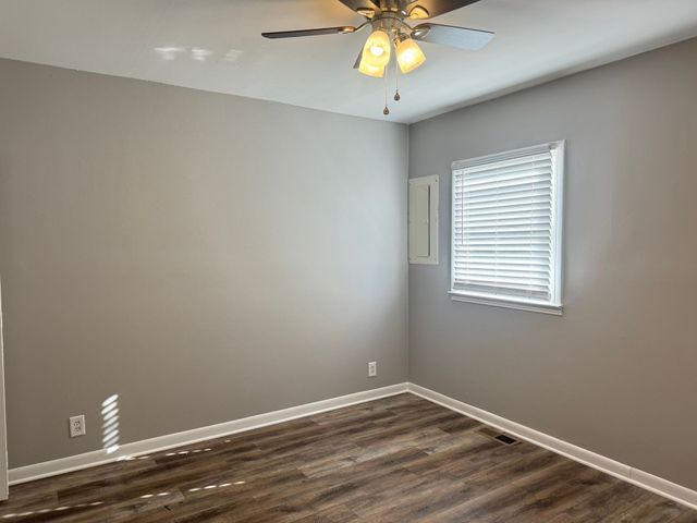 2251 Seven Mile Ferry Rd Apt 14, Clarksville, TN 37040