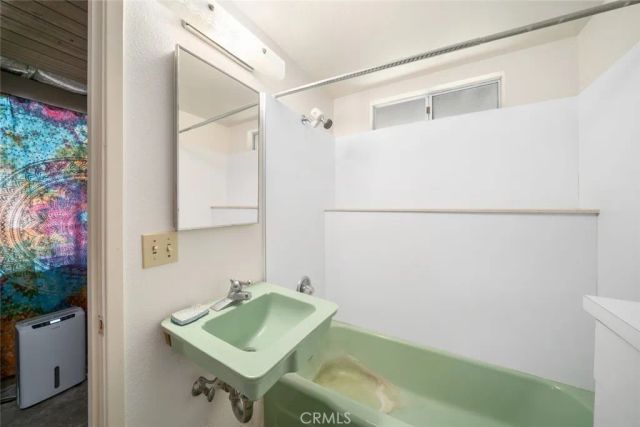 1799 Saint Thomas Avenue, Cambria, CA 93428