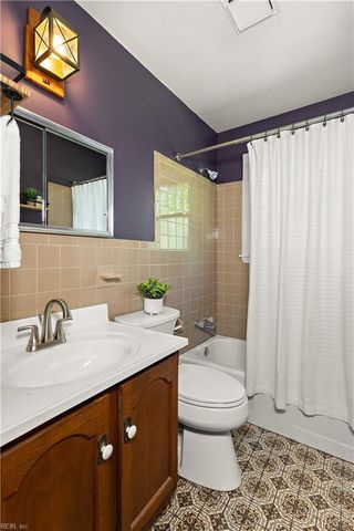 724 Bells Mill RD, Chesapeake, VA 23322