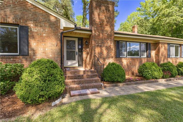 724 Bells Mill RD, Chesapeake, VA 23322
