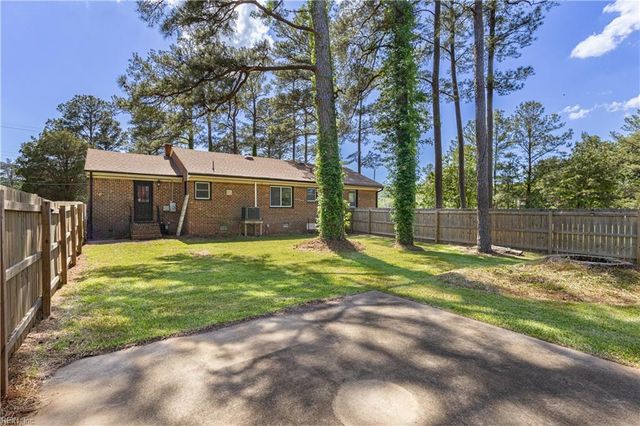 724 Bells Mill RD, Chesapeake, VA 23322