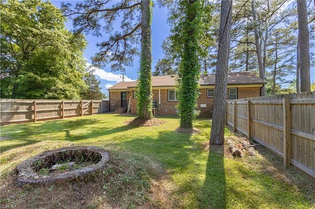 724 Bells Mill RD, Chesapeake, VA 23322