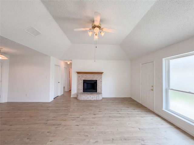 4700 Maryannes Meadow Drive, Fort Worth, TX 76135