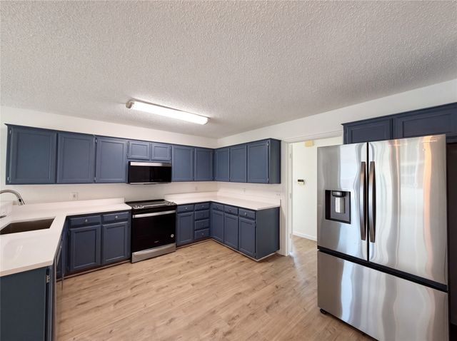 4700 Maryannes Meadow Drive, Fort Worth, TX 76135