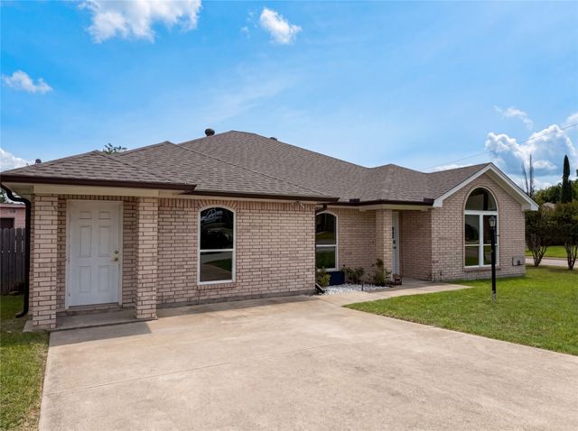 4700 Maryannes Meadow Drive, Fort Worth, TX 76135