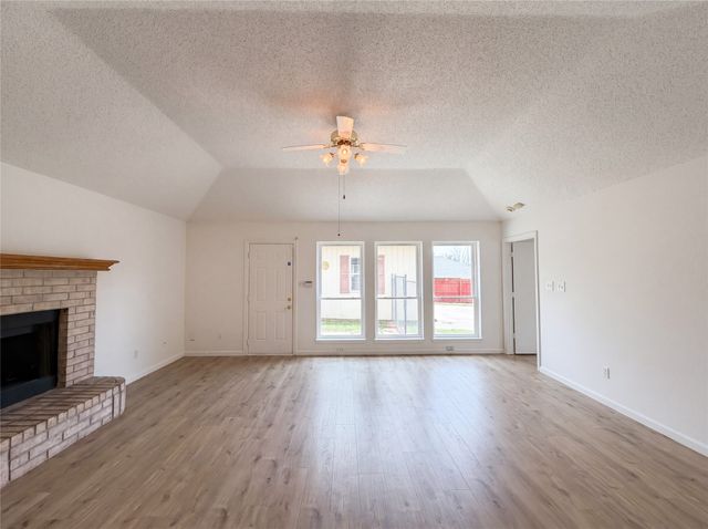 4700 Maryannes Meadow Drive, Fort Worth, TX 76135