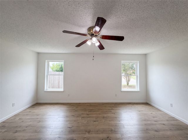 4700 Maryannes Meadow Drive, Fort Worth, TX 76135