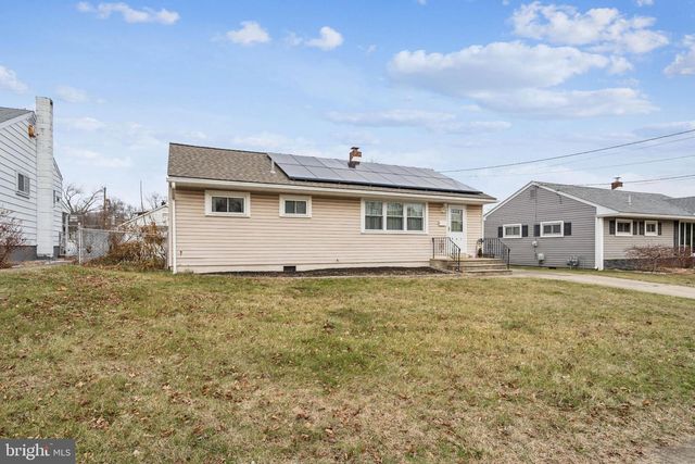 207 BAILEY AVE, Maple Shade, NJ 08052