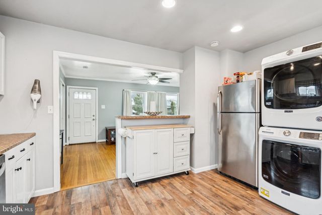 207 BAILEY AVE, Maple Shade, NJ 08052