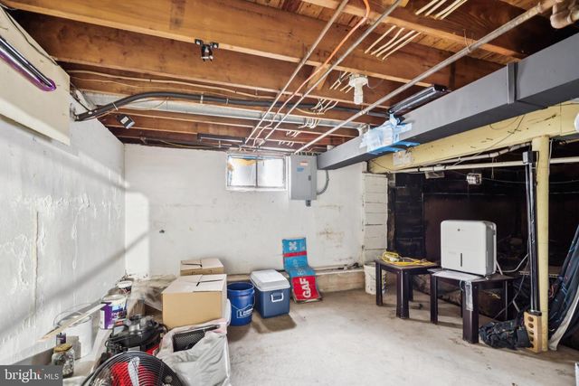 207 BAILEY AVE, Maple Shade, NJ 08052