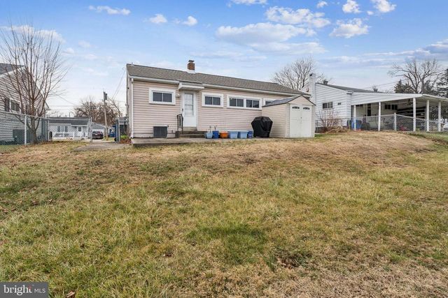 207 BAILEY AVE, Maple Shade, NJ 08052