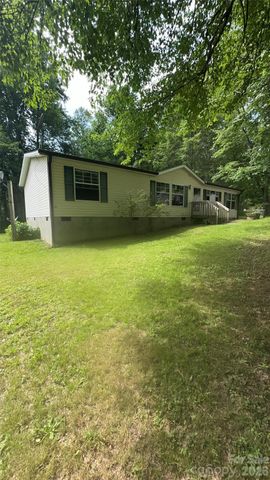 294 E Lester Lane, Hendersonville, NC 28739