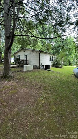 294 E Lester Lane, Hendersonville, NC 28739