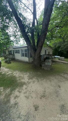 294 E Lester Lane, Hendersonville, NC 28739