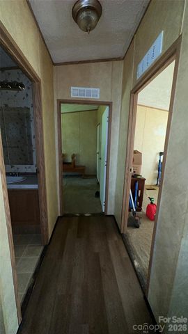 294 E Lester Lane, Hendersonville, NC 28739