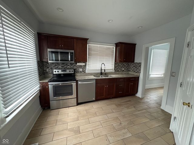 3236 Central Avenue, Indianapolis, IN 46205