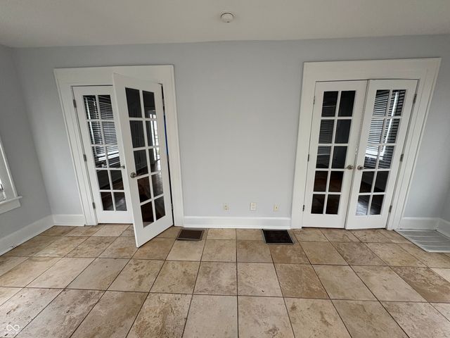 3236 Central Avenue, Indianapolis, IN 46205