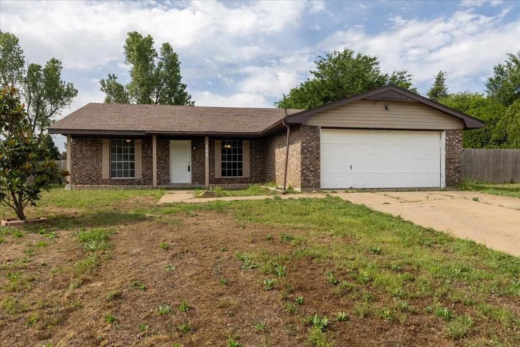 148 Lora Ln, Lawton, OK 73507